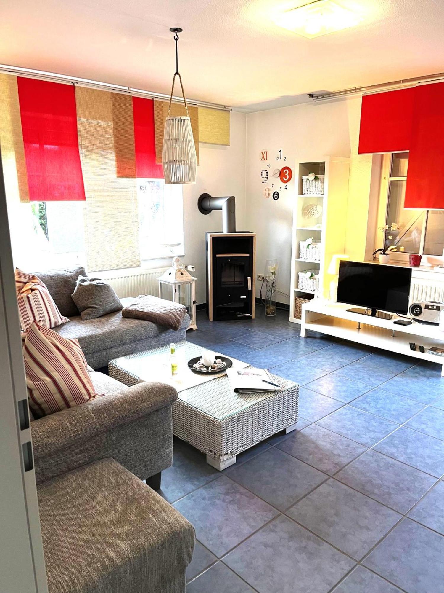 Ferienwohnung Haus Schwalbennest Eg 디춤 외부 사진